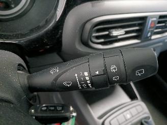 Hyundai I-10 i10 Hatchback 1.0 12V (G3LA) [49kW]  (09-2019/...) picture 16