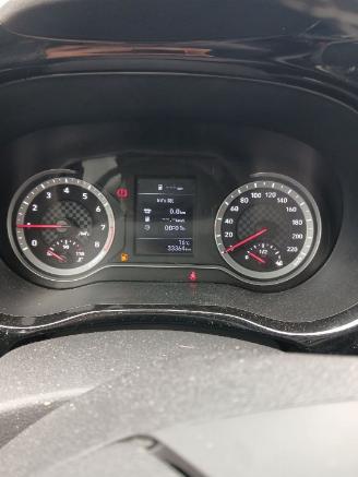 Hyundai I-10 i10 Hatchback 1.0 12V (G3LA) [49kW]  (09-2019/...) picture 2
