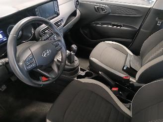 Hyundai I-10 i10 Hatchback 1.0 12V (G3LA) [49kW]  (09-2019/...) picture 13