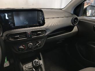 Hyundai I-10 i10 Hatchback 1.0 12V (G3LA) [49kW]  (09-2019/...) picture 17