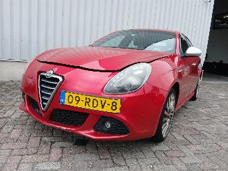 Damaged car Alfa Romeo Giulietta Giulietta (940) Hatchback 1.4 TB 16V MultiAir (940.A.2000) [125kW]  (0=
4-2010/10-2018) 2011/5