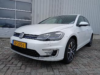 Voiture accidenté Volkswagen Golf Golf VII (AUA) Hatchback e-Golf (EAZA) [100kW]  (12-2016/01-2021) 2019/1