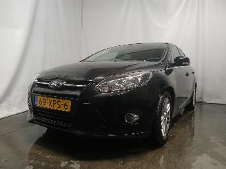 Damaged car Ford Focus Focus 3 Hatchback 1.0 Ti-VCT EcoBoost 12V 100 (M2DA(Euro 5)) [74kW]  (=
02-2012/05-2018) 2012/6