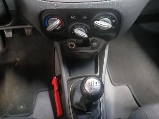 Kia Rio Rio II (DE) Hatchback 1.4 16V (G4EE) [71kW]  (03-2005/12-2011) picture 17