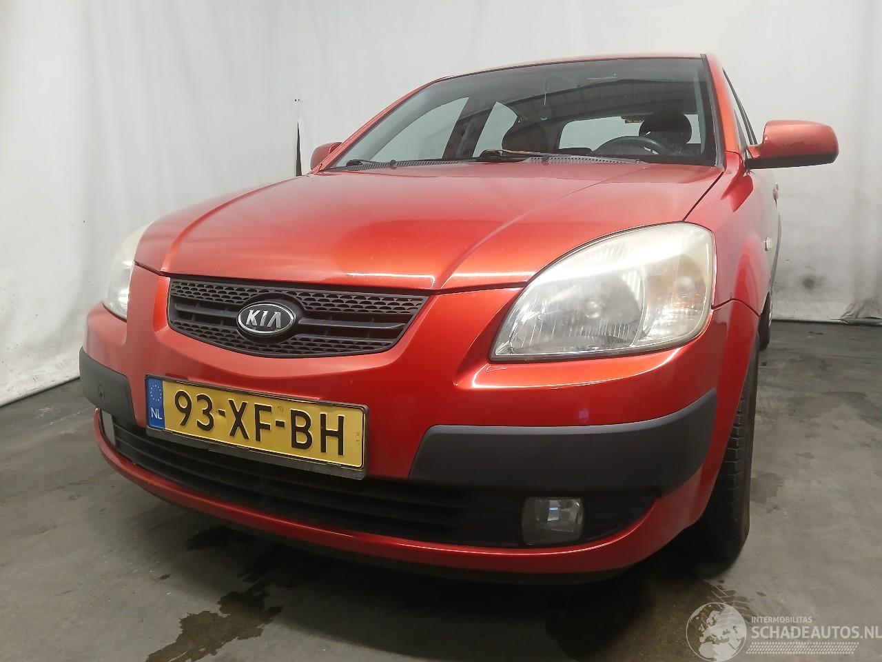 Kia Rio Rio II (DE) Hatchback 1.4 16V (G4EE) [71kW]  (03-2005/12-2011)