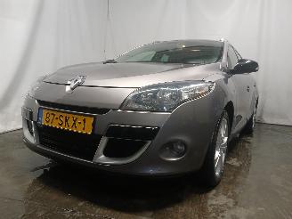 Avarii autoturisme Renault Mégane Megane III Grandtour (KZ) Combi 5-drs 1.4 16V TCe 130 (H4J-700(H4J-A7)=
) [96kW]  (05-2009/02-2016) 2011/10
