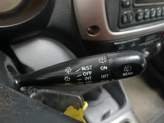 Toyota Rav-4 RAV4 (A2) Terreinwagen 1.8 16V VVT-i 4x2 (1ZZFE) [92kW]  (08-2000/11-2=
005) picture 15