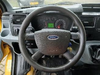 Ford Transit Transit Bus 2.2 TDCi 16V (P8FA(Euro 4)) [63kW]  (04-2006/08-2014) picture 16