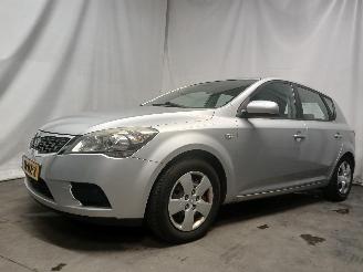 Kia Cee d Cee'd (EDB5) Hatchback 5-drs 1.4 CVVT 16V (G4FAI) [80kW]  (09-2009/12-=
2012) picture 3