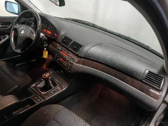 BMW 3-serie 3 serie (E46/4) Sedan 323i 24V (M52TU-B25(256S4)) [125kW]  (03-1998/09=
-2000) picture 8