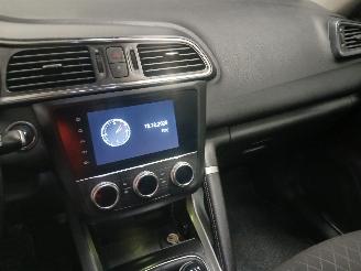 Renault Kadjar Kadjar (RFEH) SUV 1.3 TCE 140 FAP 16V (H5H-490(H5H-E4)) [103kW]  (08-2=
018/...) picture 9