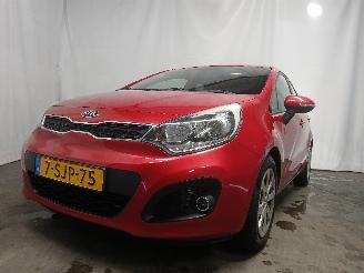 Damaged car Kia Rio Rio III (UB) Hatchback 1.2 CVVT 16V (G4LA5) [63kW]  (09-2011/12-2017) 2013/10