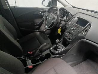 Opel Astra Astra J Sports Tourer (PD8/PE8/PF8) Combi 1.4 Turbo 16V (A14NEL(Euro 5=
)) [88kW]  (10-2010/10-2015) picture 9