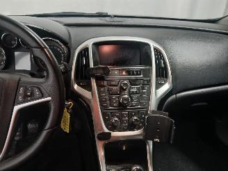 Opel Astra Astra J Sports Tourer (PD8/PE8/PF8) Combi 1.4 Turbo 16V (A14NET(Euro 5=
)) [103kW]  (10-2010/10-2015) picture 17