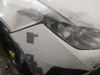 Seat Ibiza Ibiza IV (6J5) Hatchback 5-drs 1.2 TDI Ecomotive (CFWA) [55kW]  (06-20=
10/05-2015) picture 25