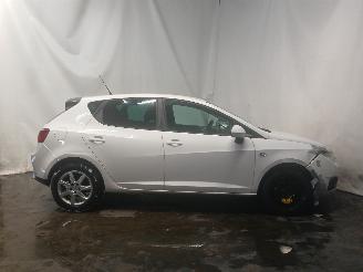 Seat Ibiza Ibiza IV (6J5) Hatchback 5-drs 1.2 TDI Ecomotive (CFWA) [55kW]  (06-20=
10/05-2015) picture 6