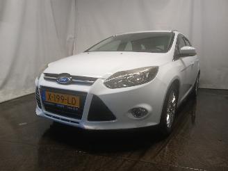 Unfallwagen Ford Focus Focus 3 Wagon Combi 1.6 TDCi 115 (T1DA(Euro 5)) [85kW]  (05-2011/05-20=
18) 2014/9