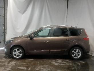 Renault Scenic Grand Scénic III (JZ) MPV 1.2 16V TCe 115 (H5F-400(H5F-A4)) [85kW]  =
(04-2012/12-2016) picture 4