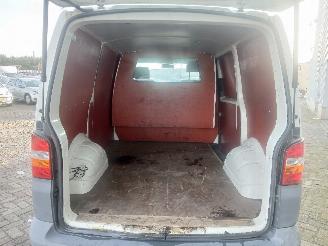 Volkswagen Transporter Transporter T5 Van 1.9 TDi (AXC) [63kW]  (04-2003/11-2009) picture 10