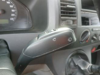 Volkswagen Transporter Transporter T5 Van 1.9 TDi (AXC) [63kW]  (04-2003/11-2009) picture 13