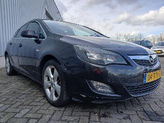 Opel Astra Astra J (PC6/PD6/PE6/PF6) Hatchback 5-drs 1.7 CDTi 16V EcoFLEX 130 (A1=
7DTE(Euro 5)) [96kW]  (07-2011/10-2015) picture 5