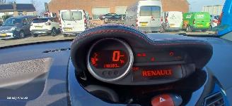 Renault Twingo Twingo II (CN) Hatchback 3-drs 1.2 16V (D4F-764(D4F-E7)) [55kW]  (03-2=
007/09-2014) picture 2