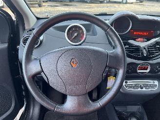 Renault Twingo Twingo II (CN) Hatchback 3-drs 1.2 16V (D4F-764(D4F-E7)) [55kW]  (03-2=
007/09-2014) picture 17