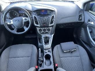 Ford Focus Focus 3 Wagon Combi 1.0 Ti-VCT EcoBoost 12V 100 (M2DA(Euro 5)) [74kW] =
 (02-2012/05-2018) picture 10