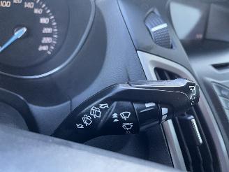 Ford Focus Focus 3 Wagon Combi 1.0 Ti-VCT EcoBoost 12V 100 (M2DA(Euro 5)) [74kW] =
 (02-2012/05-2018) picture 14