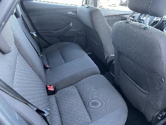 Ford Focus Focus 3 Wagon Combi 1.0 Ti-VCT EcoBoost 12V 100 (M2DA(Euro 5)) [74kW] =
 (02-2012/05-2018) picture 9