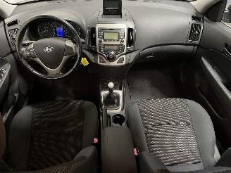 Hyundai I-30 i30 Crosswagon (WWH) Combi 1.4 CVVT 16V (G4FA) [80kW]  (11-2009/06-201=
2) picture 11