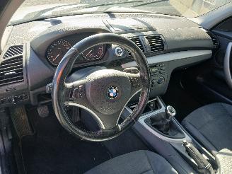 BMW 1-serie 1 serie (E87/87N) Hatchback 5-drs 116i 1.6 16V (N45-B16A) [85kW]  (06-=
2004/06-2011) picture 8