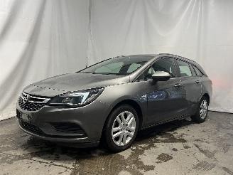 Opel Astra Astra K Sports Tourer Combi 1.6 CDTI 110 16V (B16DTE) [81kW]  (04-2016=
/08-2019) picture 2