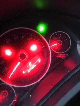 Volkswagen Up! Up! (121) Hatchback 1.0 12V 60 (CHYA) [44kW]  (08-2011/08-2020) picture 2