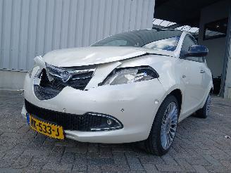 škoda osobní automobily Lancia Ypsilon Ypsilon (312) Hatchback 0.9 TwinAir 85 (312.A.2000(Euro 5)) [63kW]  (0=
5-2011/...) 2011/12