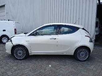 Lancia Ypsilon Ypsilon (312) Hatchback 0.9 TwinAir 85 (312.A.2000(Euro 5)) [63kW]  (0=
5-2011/...) picture 5