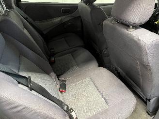 Nissan Almera Almera Tino (V10M) MPV 1.8 16V (QG18DE) [85kW]  (12-2002/02-2006) picture 10