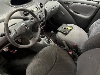 Toyota Yaris Yaris (P1) Hatchback 1.3 16V VVT-i (2SZFE) [63kW]  (08-1999/11-2005) picture 18