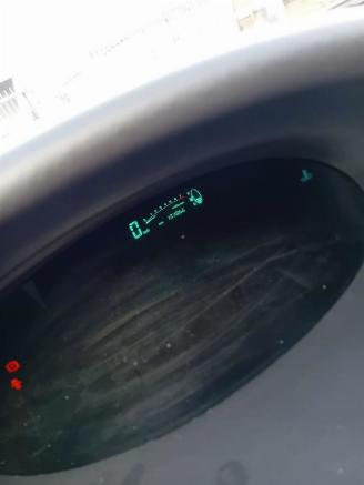 Toyota Yaris Yaris (P1) Hatchback 1.3 16V VVT-i (2SZFE) [63kW]  (08-1999/11-2005) picture 2