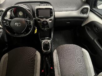 Toyota Aygo Aygo (B40) Hatchback 1.0 12V VVT-i (1KR-FE) [51kW]  (05-2014/06-2018) picture 18