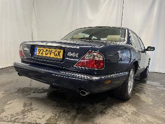 Jaguar XJ XJ8 (X308) Sedan 3.2 V8 32V Executive,Sport (AC) [174kW]  (07-1997/05-=
2003) picture 5