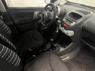 Citroën C1 C1 Hatchback 1.0 12V (384F(CFA)) [50kW]  (06-2005/09-2014) picture 13