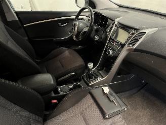 Hyundai I-30 i30 (GDHB5) Hatchback 1.6 GDI Blue 16V (G4FD(Euro 4)) [99kW]  (12-2011=
/12-2016) picture 13