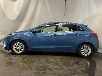 Hyundai I-30 i30 (GDHB5) Hatchback 1.6 GDI Blue 16V (G4FD(Euro 4)) [99kW]  (12-2011=
/12-2016) picture 3