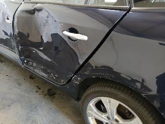 Renault Mégane Megane III Grandtour (KZ) Combi 5-drs 2.0 16V CVT (M4R-F713) [103kW]  =
(05-2009/02-2016) picture 24