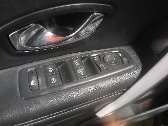 Renault Mégane Megane III Berline (BZ) Hatchback 5-drs 1.5 dCi 110 (K9K-657) [81kW]  =
(02-2009/02-2016) picture 13