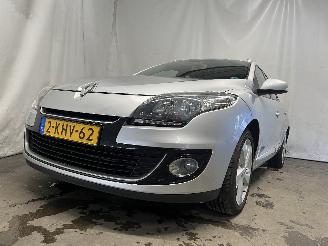 Vaurioauto  passenger cars Renault Mégane Megane III Grandtour (KZ) Combi 5-drs 1.2 16V TCE 115 (H5F-400(H5F-A4)=
) [85kW]  (03-2012/02-2016) 2013/4