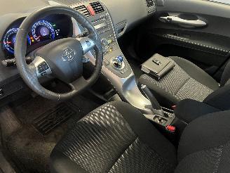 Toyota Auris Auris (E15) Hatchback 1.8 16V HSD Full Hybrid (2ZRFXE) [100kW]  (09-20=
10/09-2012) picture 23