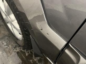 Kia Sorento Sorento I (JC) SUV 3.3 V6 24V (G6DB) [182kW]  (02-2007/10-2009) picture 8