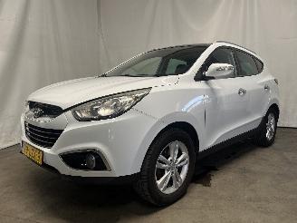 Hyundai Ix35 iX35 (LM) SUV 2.0 16V (G4KD) [120kW]  (01-2010/08-2013) picture 3